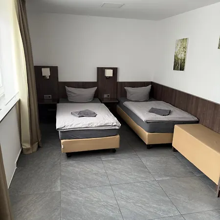 Im Tal 2 Haus - 2 We, 5 Sz,3 Baeder, 11 Betten - Klimaanlage * Bergheim (Rhein-Erft-Kreis)