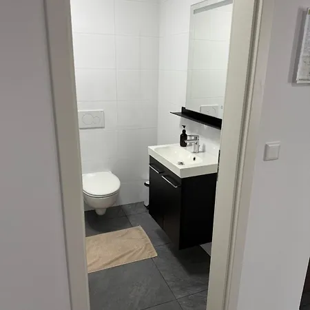 Im Tal 2 Haus - 2 We, 5 Sz,3 Baeder, 11 Betten - Klimaanlage Lägenhet