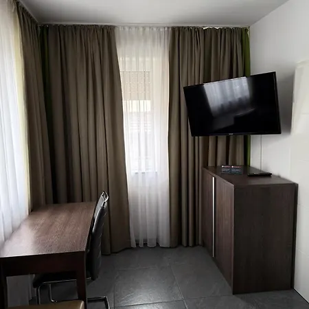 Im Tal 2 Haus - 2 We, 5 Sz,3 Baeder, 11 Betten - Klimaanlage Lägenhet *