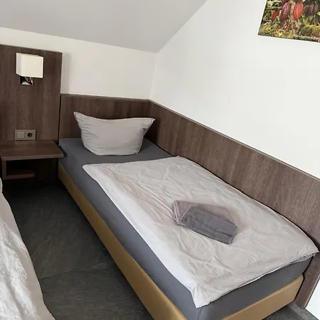 Im Tal 2 Haus - 2 We, 5 Sz,3 Baeder, 11 Betten - Klimaanlage Lägenhet *