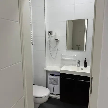 Im Tal 2 Haus - 2 We, 5 Sz,3 Baeder, 11 Betten - Klimaanlage * Bergheim (Rhein-Erft-Kreis)