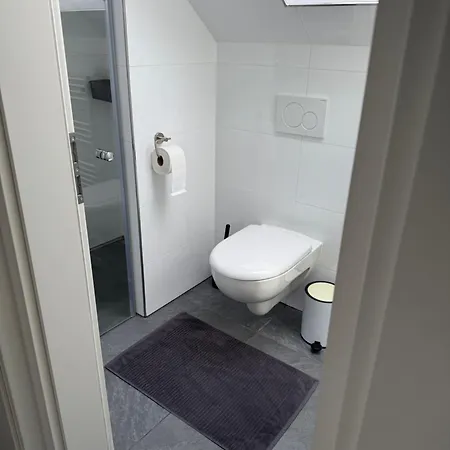 Im Tal 2 Haus - 2 We, 5 Sz,3 Baeder, 11 Betten - Klimaanlage Lägenhet