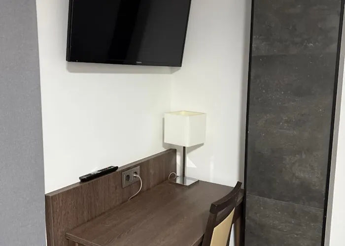 Im Tal 2 Haus - 2 We, 5 Sz,3 Baeder, 11 Betten - Klimaanlage Appartamento Bergheim (Rhein-Erft-Kreis)