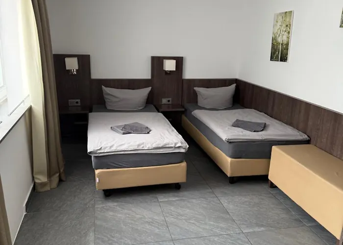 Im Tal 2 Haus - 2 We, 5 Sz,3 Baeder, 11 Betten - Klimaanlage * Bergheim (Rhein-Erft-Kreis)