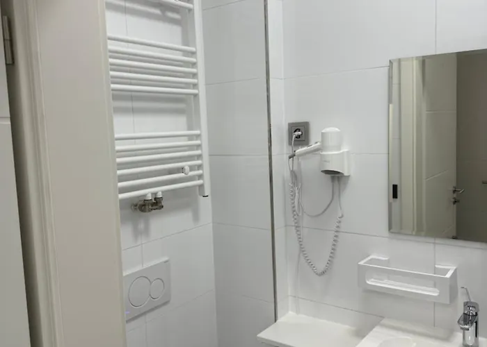 Im Tal 2 Haus - 2 We, 5 Sz,3 Baeder, 11 Betten - Klimaanlage * Bergheim (Rhein-Erft-Kreis)