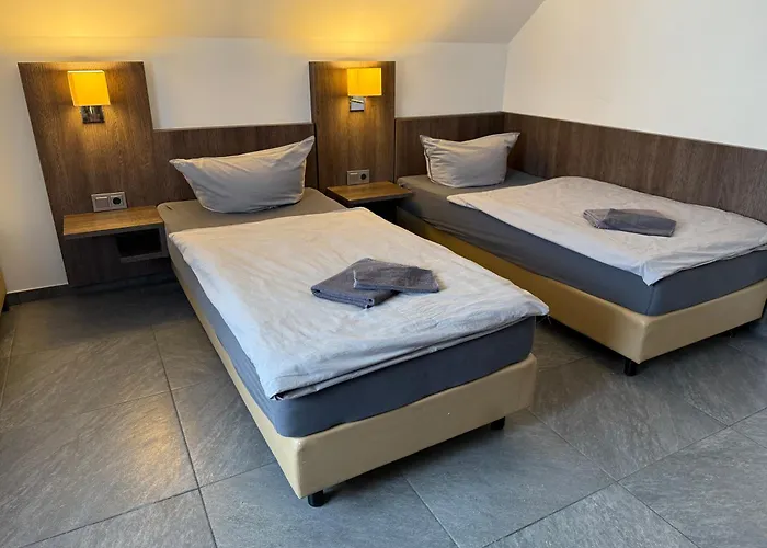 Im Tal 2 Haus - 2 We, 5 Sz,3 Baeder, 11 Betten - Klimaanlage Bergheim (Rhein-Erft-Kreis)